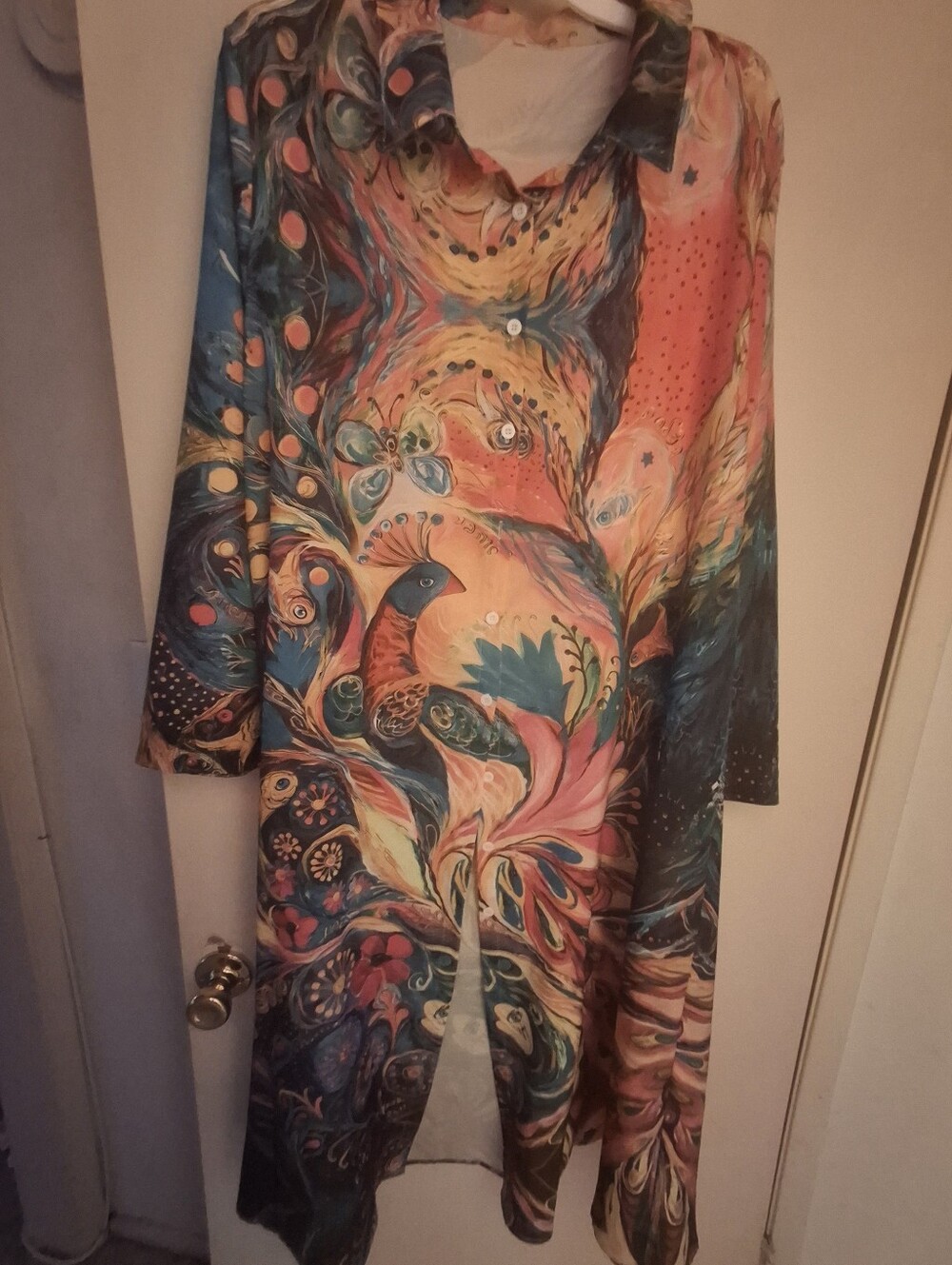 Vibrant Multicolor Peacock Print Button-Front Duster Coat.